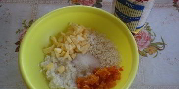 рисово-творожная запеканка с яблоком и курагой