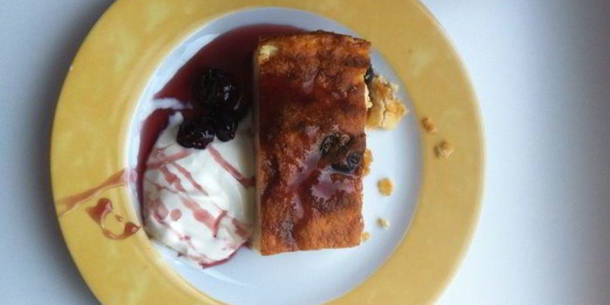 Рецепт творожной запеканки с манной кашей и изюмом