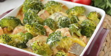 запеканка с форелью и брокколи