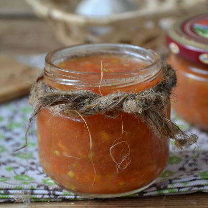 Аджика без перца на зиму