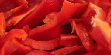 аджика из болгарского и острого перцев