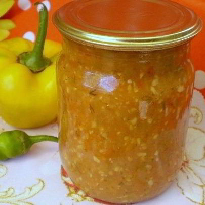 Аджика из помидоров и перца с чесноком