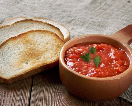 Аджика из яблок и перца