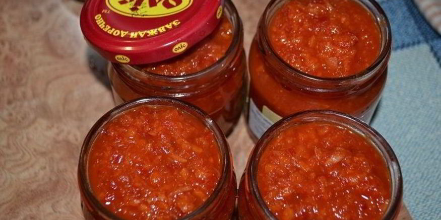 Рецепт аджики острой с яблоками
