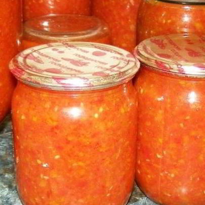 Аджика с яблоками и помидорами