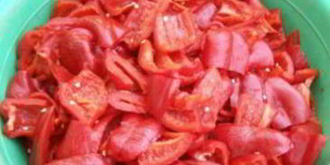 аджика с яблоками и помидорами