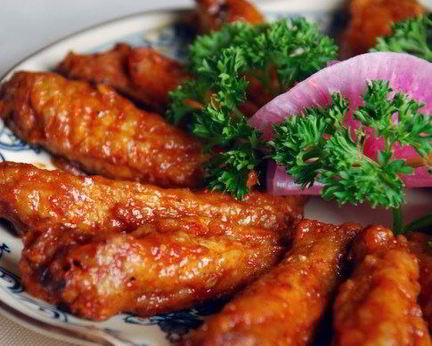 Куриные крылышки с аджикой и чесноком