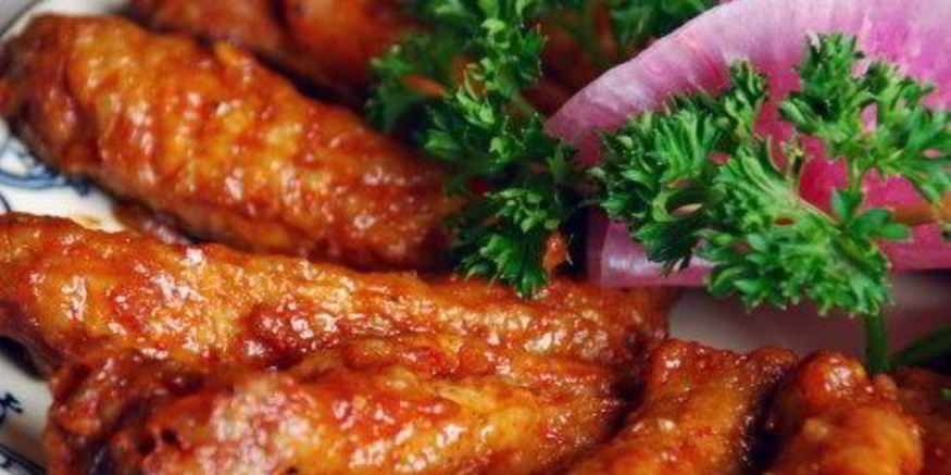 Рецепт куриных крылышек с аджикой и чесноком