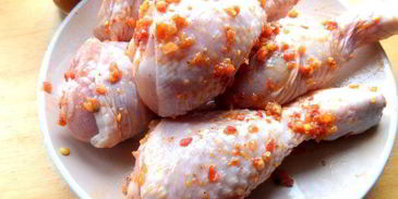 куриные ножки в домашней аджике