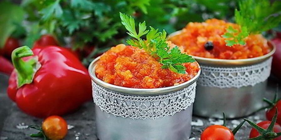 Овощная аджика с перцем и кабачками