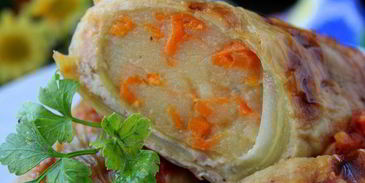 рулетики из капусты, запеченные в аджике