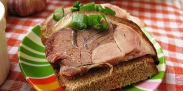 свиная рулька с домашней аджикой