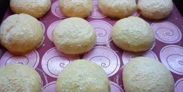 булочки с брусничным джемом данубио