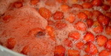 ленивый клубничный джем