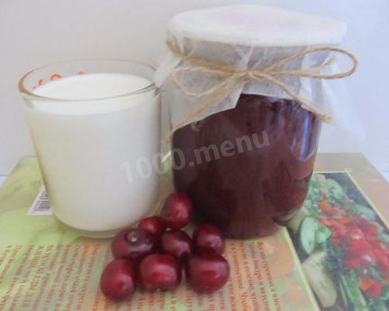 Вишневый джем из вишни