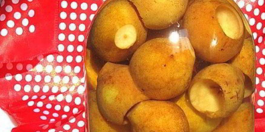 Рецепт грушевого компота с корицей