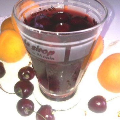 Компот из черешни