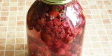 компот из клубники и малины