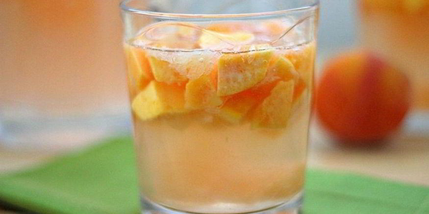 Рецепт компота из персиков на зиму