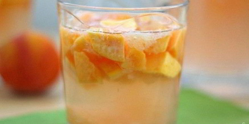 Рецепт компота из персиков