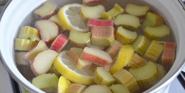 компот из ревеня с имбирем и лимоном