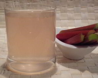 Компот из ревеня