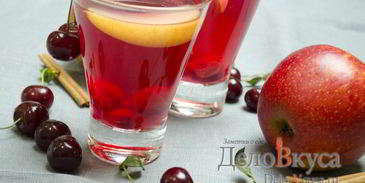 компот из вишни и яблок с корицей