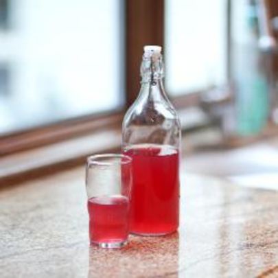 Компот из яблок и замороженных ягод