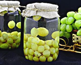 Компот из зеленого винограда