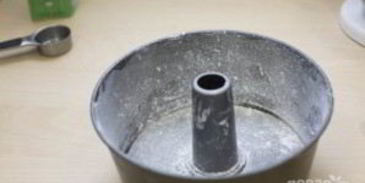 ванильный торт с ягодным компоте