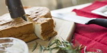 ванильный торт с ягодным компоте