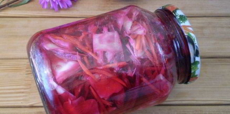 Рецепт быстрой маринованной капусты со свеклой