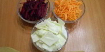 быстрая маринованная капуста со свеклой