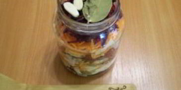 быстрая маринованная капуста со свеклой