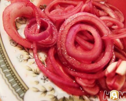 Лук, маринованный в гранотовом соке