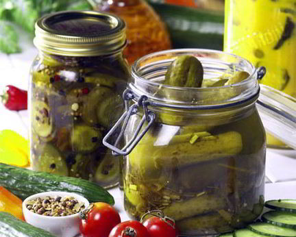 Маринованные огурцы и помидоры