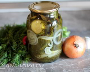 Маринованные огурцы с луком