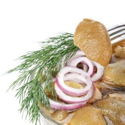 Маринованные шляпки шампиньонов с белом вине и фенхеле