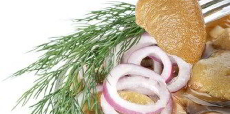 Рецепт маринованных шляпок шампиньонов с белом вине и фенхеле