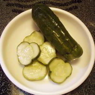 Остренькие маринованные огурчики с укропом