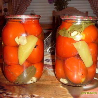Помидоры, маринованные насухую