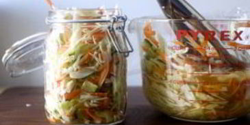 вкусная маринованная капуста на зиму в банках