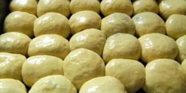 булочка с повидлом