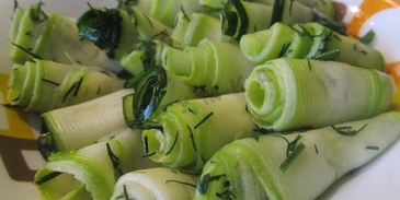 быстрые малосольные кабачки