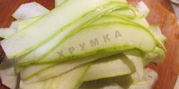 быстрые малосольные кабачки