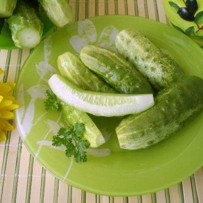 Хрустящие малосольные огурчики