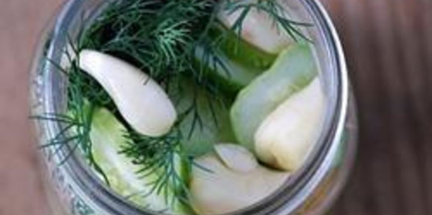 Рецепт малосольных огурцов с минералкой