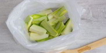 малосольные овощи в пакете