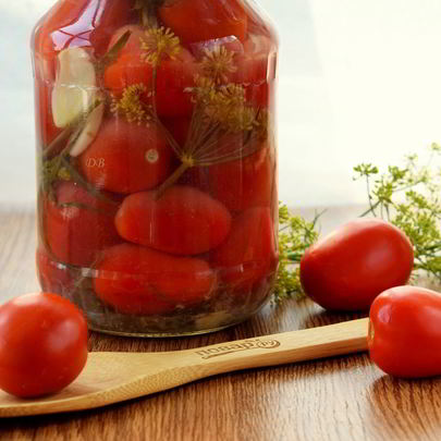 Малосольные помидоры классические