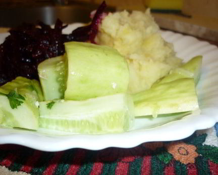 Огурчики ядреные, малосольные в собственном соку